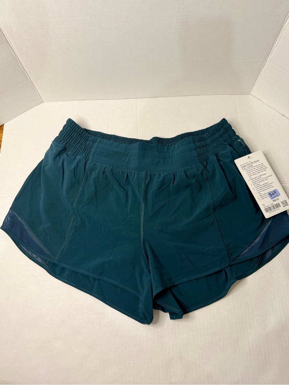 lululemon athletica Hotty Hot HR Short 2.5 Indochine Blue